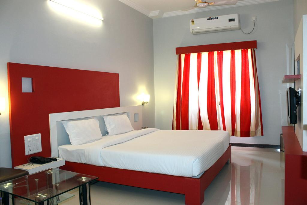 Oyo 4316 Hotel Sai Empire Shirdi Værelse billede