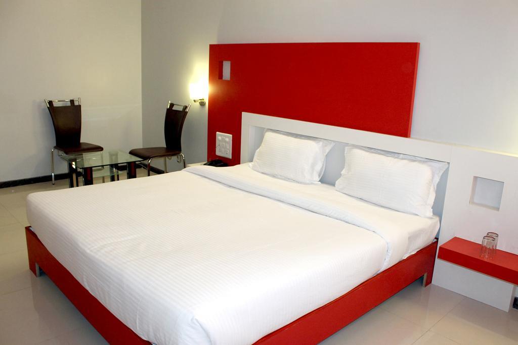Oyo 4316 Hotel Sai Empire Shirdi Værelse billede