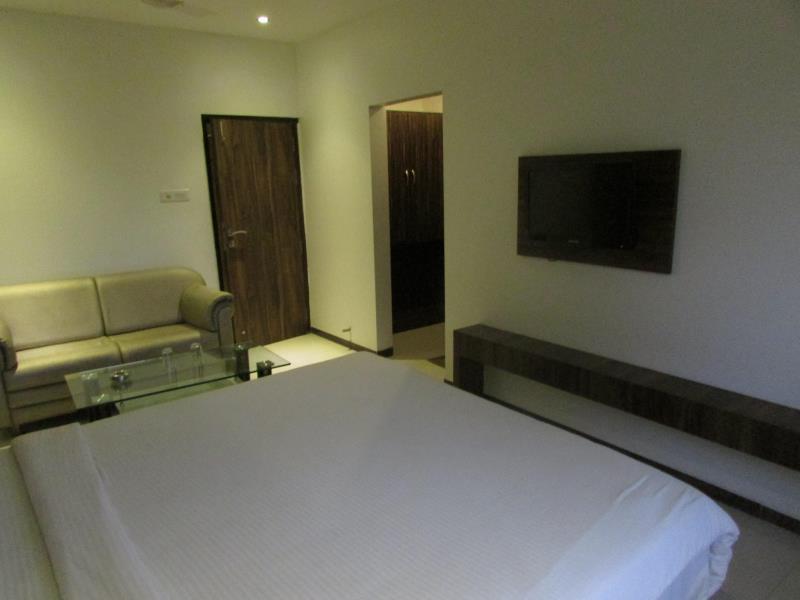 Oyo 4316 Hotel Sai Empire Shirdi Eksteriør billede