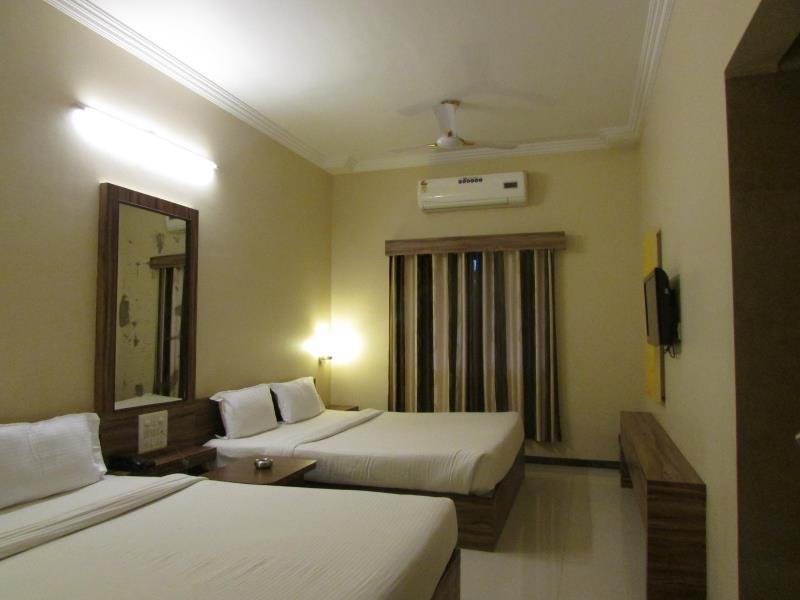 Oyo 4316 Hotel Sai Empire Shirdi Eksteriør billede